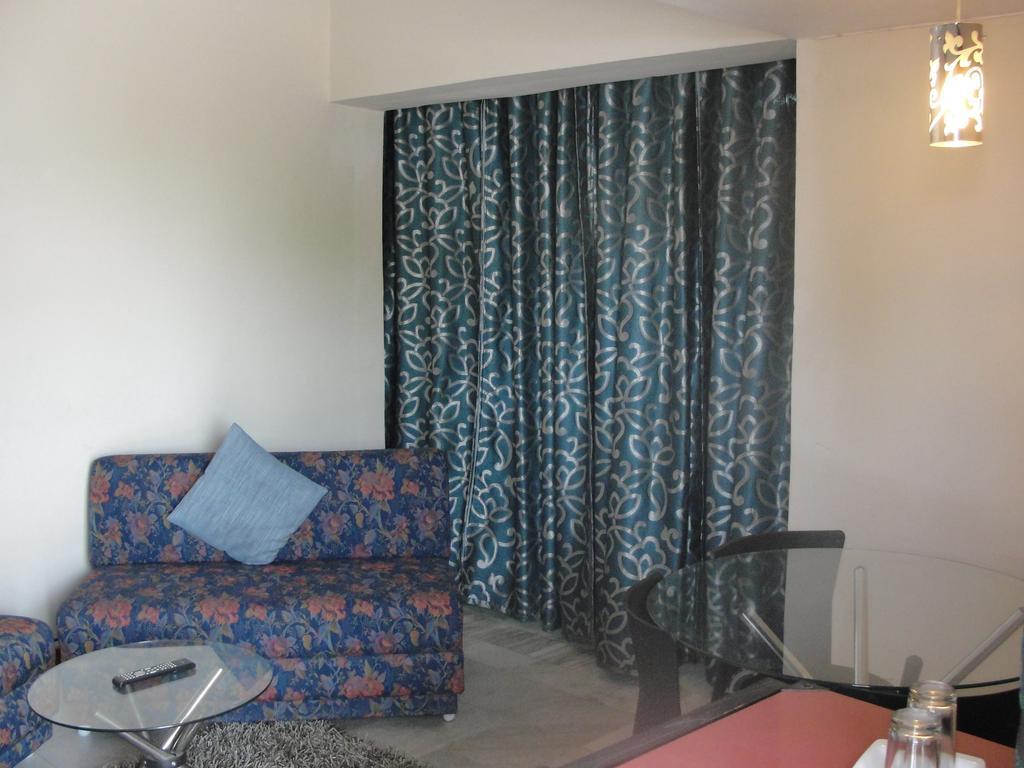 Oyo 15791 Flagship Hotel Executive Hazratganj Lucknow Luaran gambar